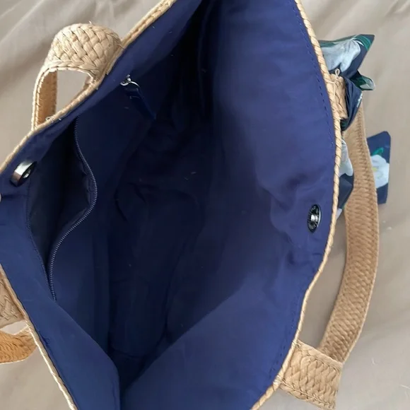 Draper James straw bag with floral scarf - Picture 3 of 4